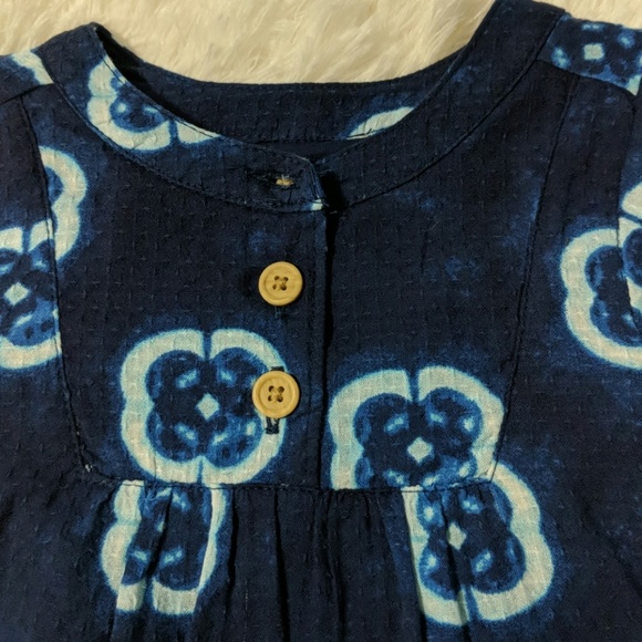 Osh Kosh 2 Pc Outfit - Picture 2 of 4